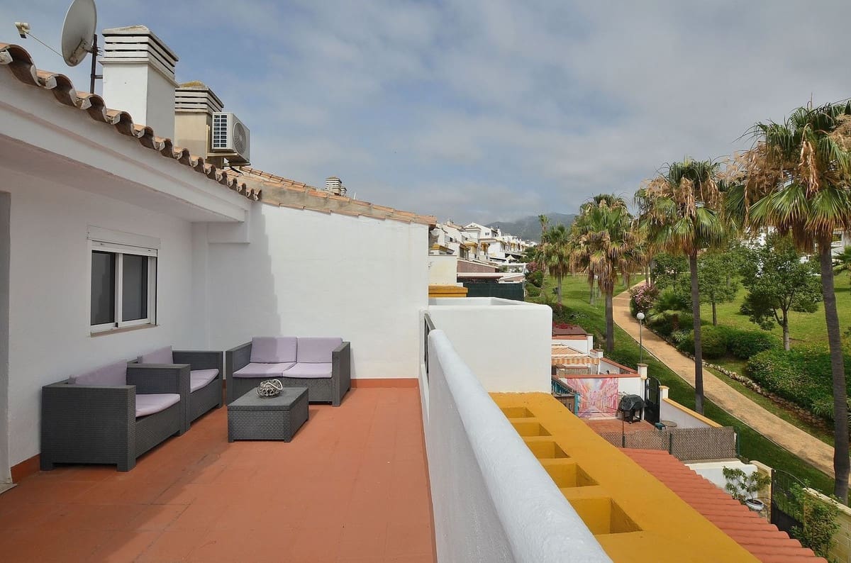 4 sovrum Hus till salu i Benalmadena Costa med pool garage - 525 000 € (Ref: 9915148)