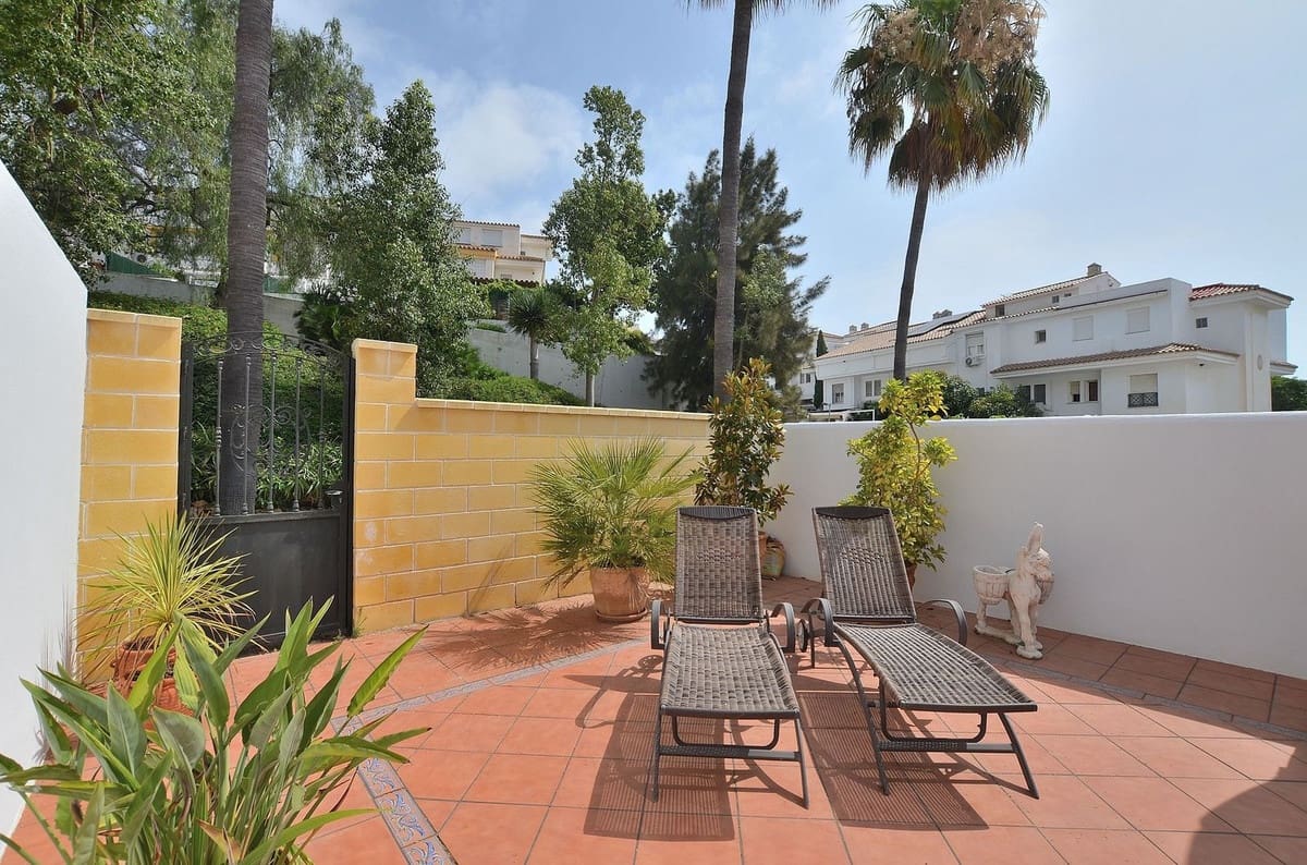 4 sovrum Hus till salu i Benalmadena Costa med pool garage - 525 000 € (Ref: 9915148)