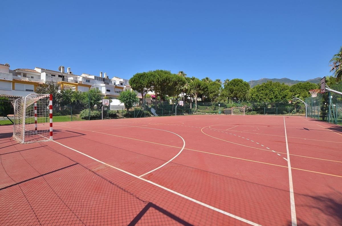 4 sovrum Hus till salu i Benalmadena Costa med pool garage - 525 000 € (Ref: 9915148)