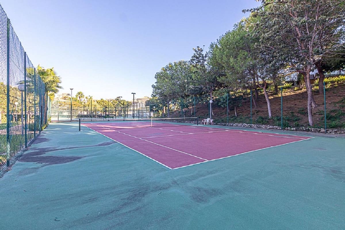 4 sovrum Hus till salu i Benalmadena Costa med pool garage - 525 000 € (Ref: 9915148)