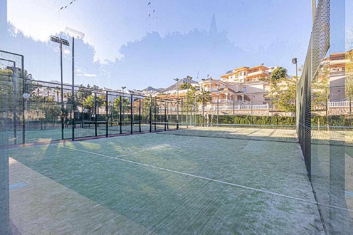 4 sovrum Hus till salu i Benalmadena Costa med pool garage - 525 000 € (Ref: 9915148)
