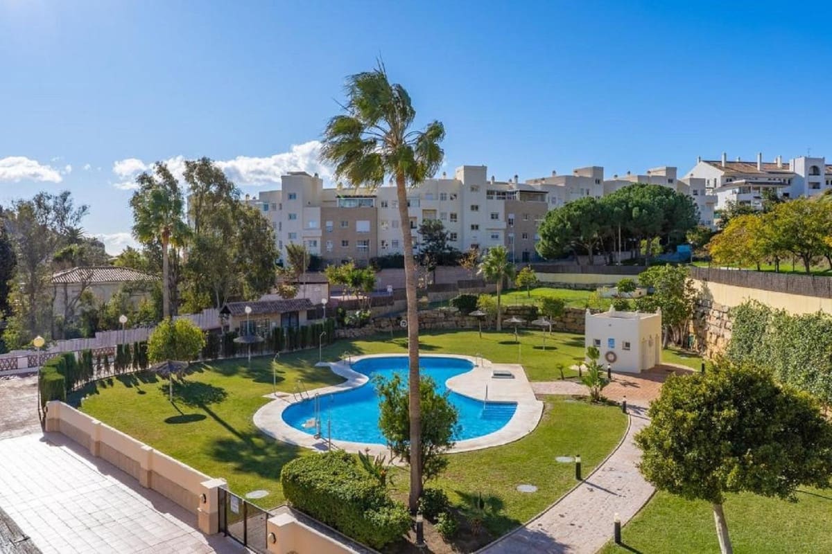 1 sovrum Lägenhet till salu i Benalmadena med pool garage - 269 000 € (Ref: 9945000)