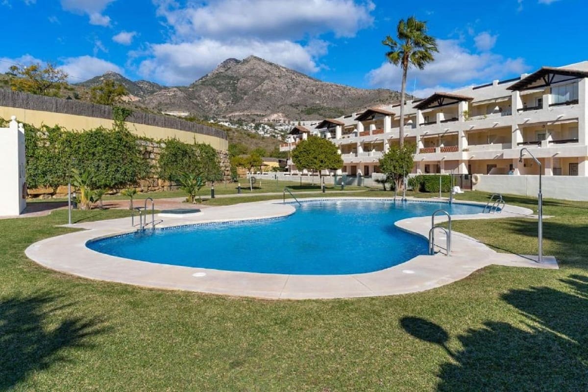 1 bedroom Apartment for sale in Benalmadena with pool garage - € 269,000 (Ref: 9945000)