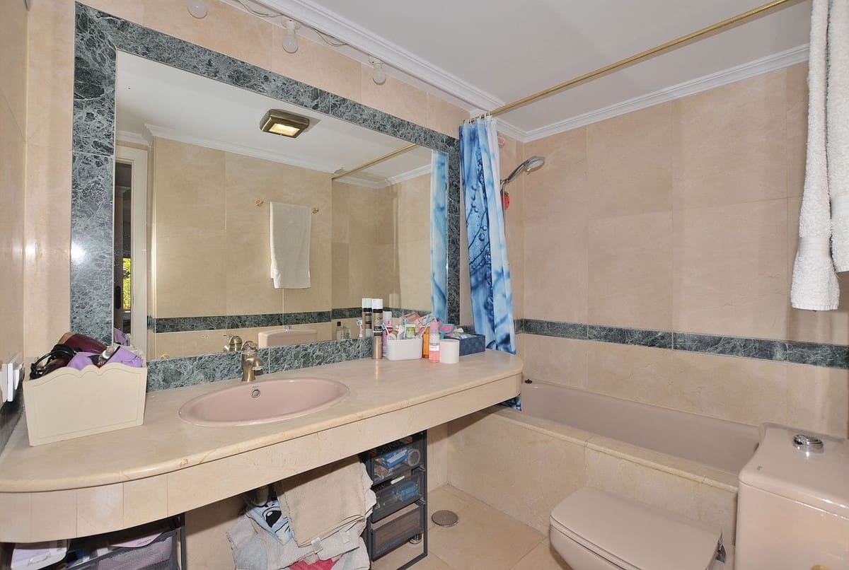 4 chambre Appartement à vendre à Mijas Golf avec piscine - 375 000 € (Ref: 9948601)
