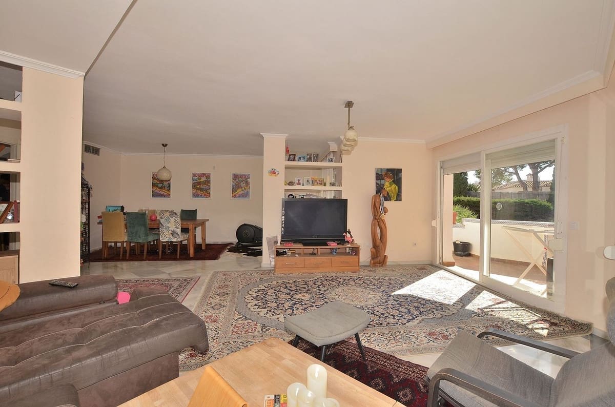 4 chambre Appartement à vendre à Mijas Golf avec piscine - 375 000 € (Ref: 9948601)
