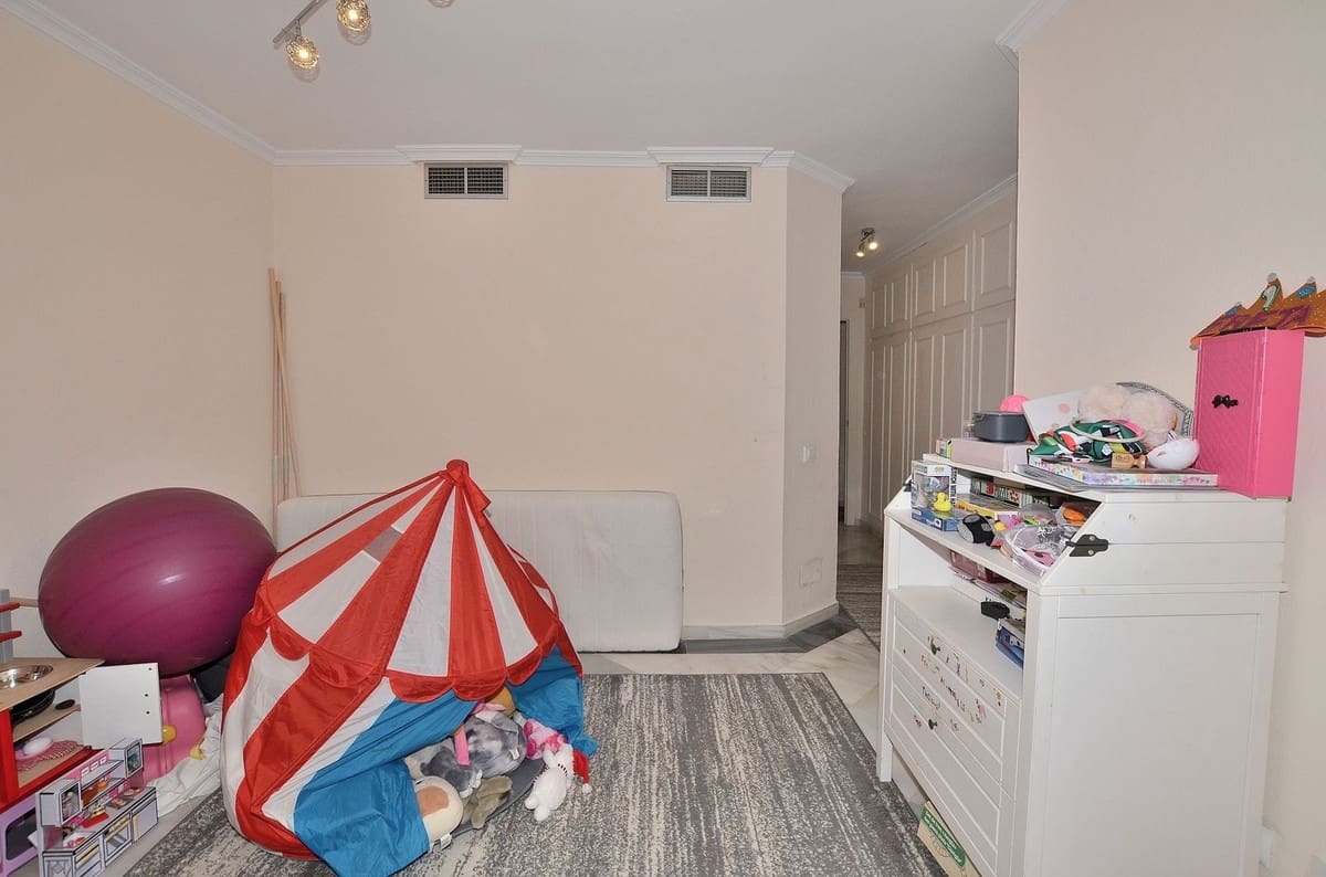 4 chambre Appartement à vendre à Mijas Golf avec piscine - 375 000 € (Ref: 9948601)