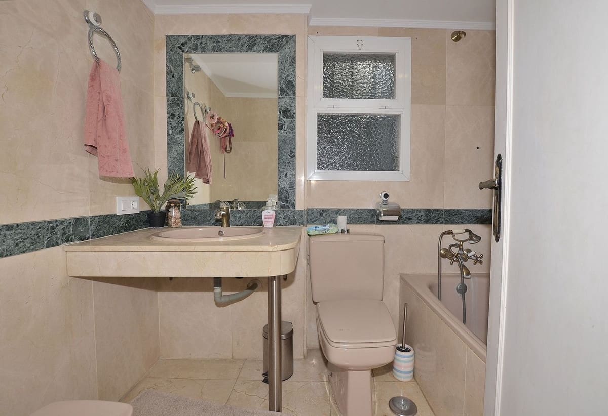 4 chambre Appartement à vendre à Mijas Golf avec piscine - 375 000 € (Ref: 9948601)