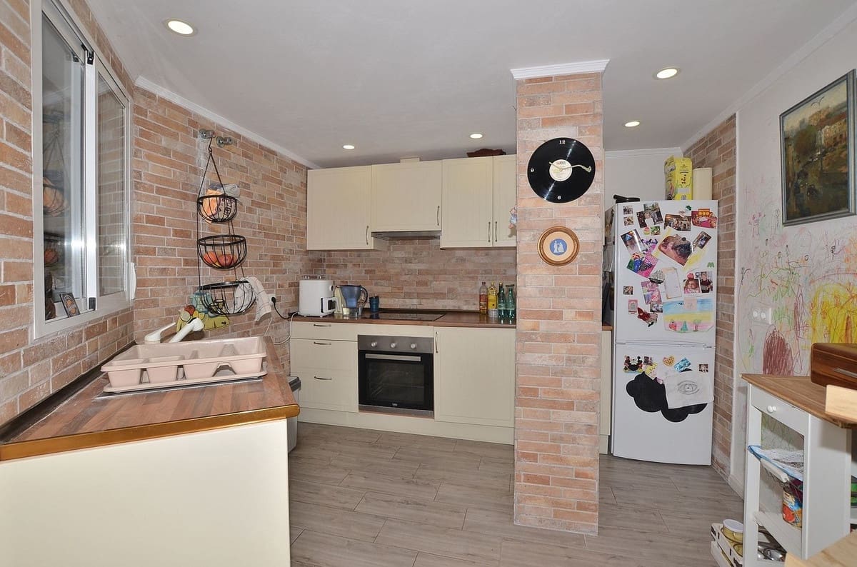 4 bedroom Apartment for sale in Mijas Golf with pool - € 375,000 (Ref: 9948601)