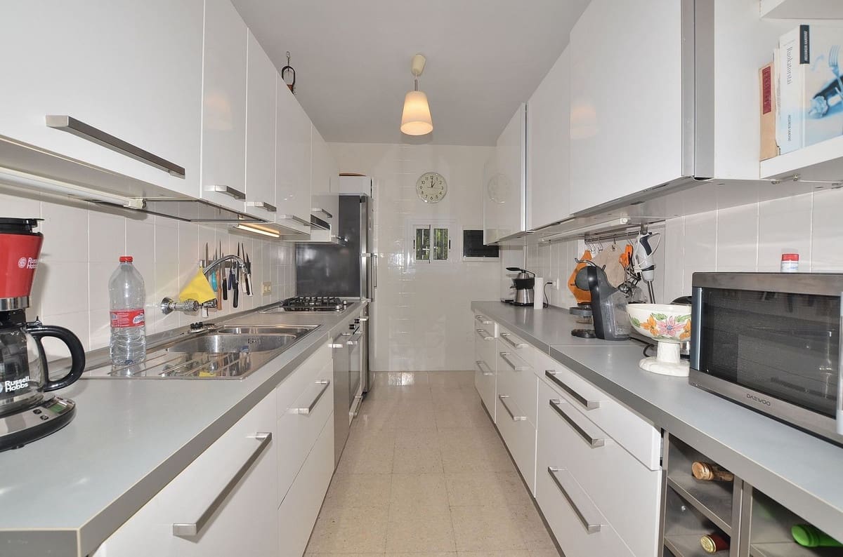 3 Zimmer Villa zu verkaufen in Benalmadena Costa mit Pool - 870.000 € (Ref: 9976027)