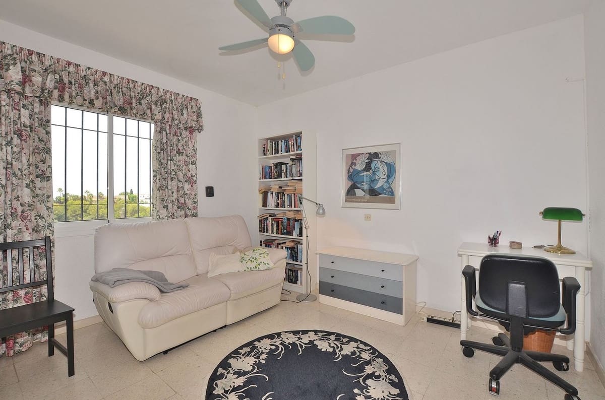 3 Zimmer Villa zu verkaufen in Benalmadena Costa mit Pool - 870.000 € (Ref: 9976027)