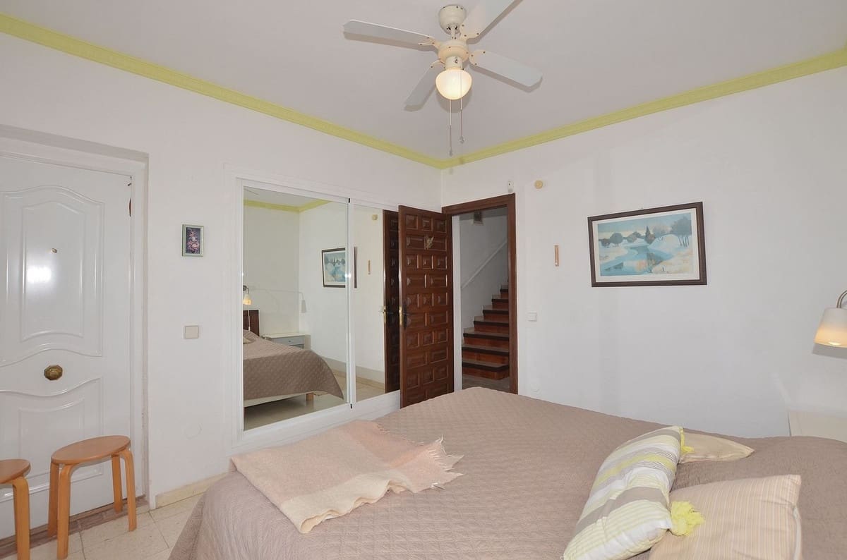 3 Zimmer Villa zu verkaufen in Benalmadena Costa mit Pool - 870.000 € (Ref: 9976027)
