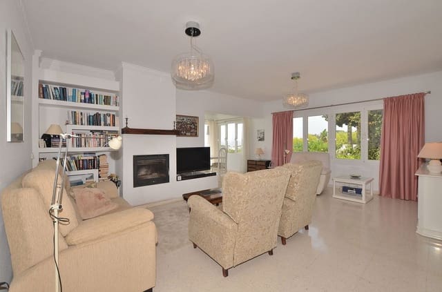 3 Zimmer Villa zu verkaufen in Benalmadena Costa, Benalmádena mit Pool - 870.000 € (Ref: 9976027)