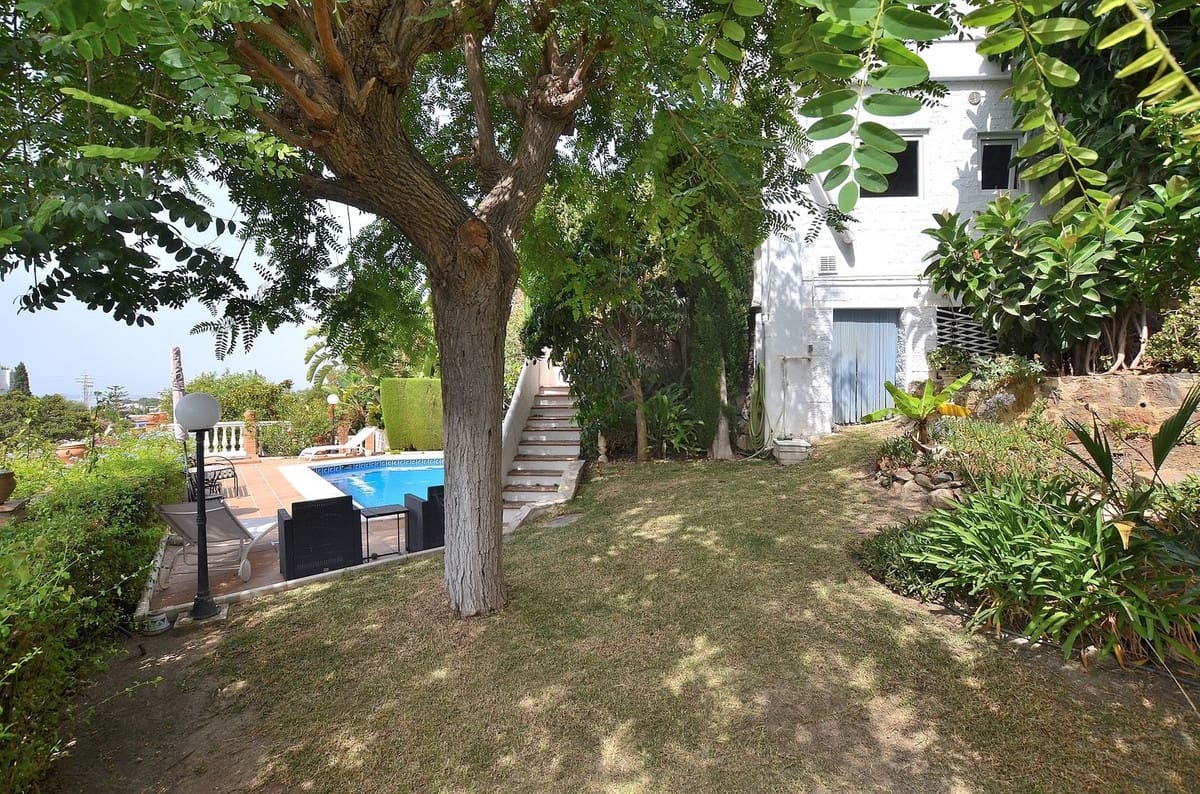 3 Zimmer Villa zu verkaufen in Benalmadena Costa mit Pool - 870.000 € (Ref: 9976027)