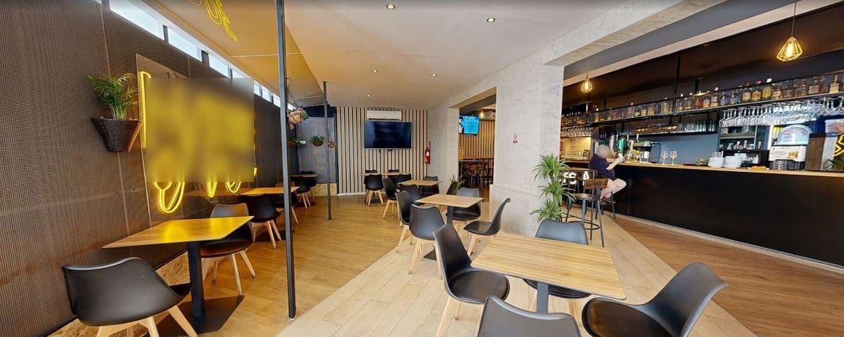 Erhverv til salg i Fuengirola - € 649.000 (Ref: 9981421)