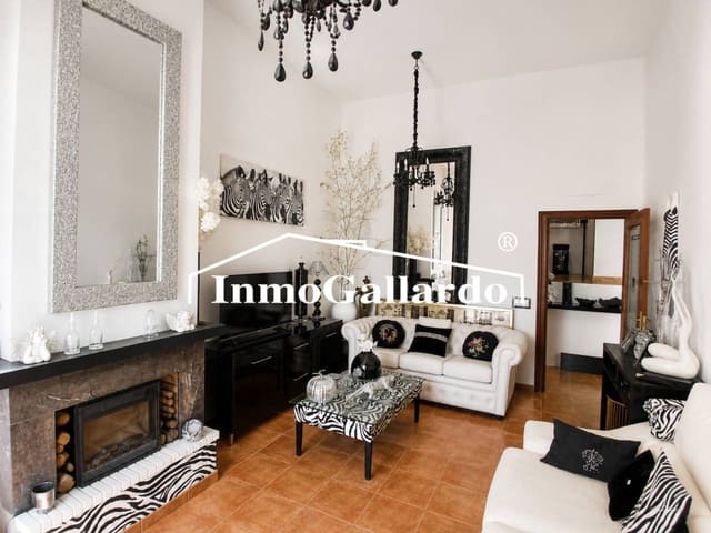 3 slaapkamer Rijtjeshuis te koop in Benagalbon, Rincón de la Victoria met garage - € 355.000 (Ref: 10002498)