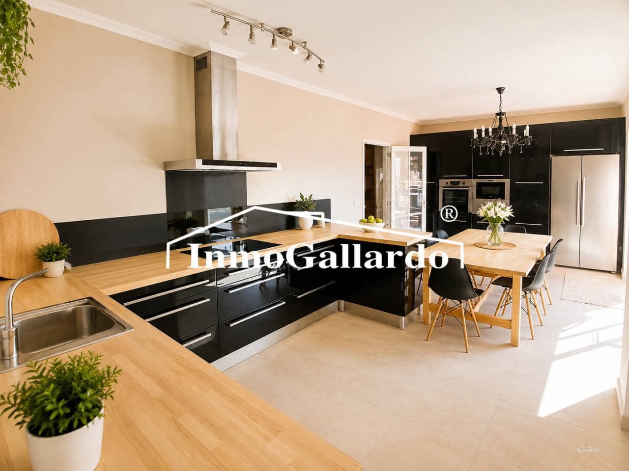 4 sypialnia Willa na sprzedaż w Miasto Malaga z basenem garażem - 1 520 000 € (Ref: 10014950)
