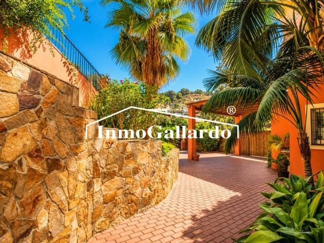4 sypialnia Willa na sprzedaż w Miasto Málaga z basenem garażem - 1 520 000 € (Ref: 10014950)