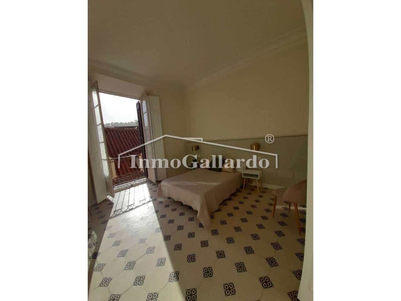 4 slaapkamer Flat te koop in Malaga stad - € 1.250.000 (Ref: 10016956)