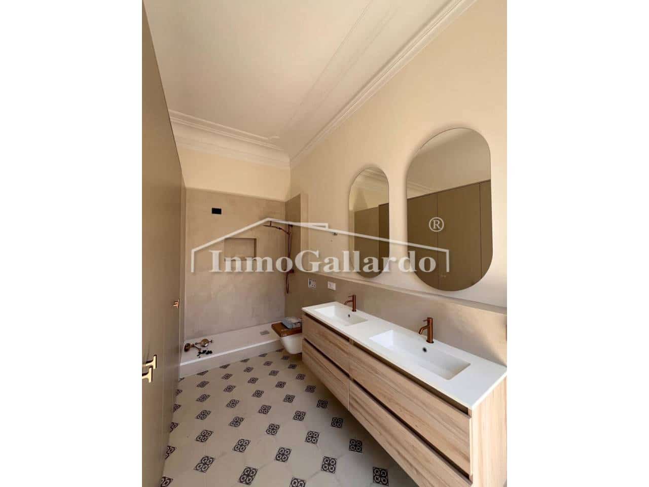 4 slaapkamer Flat te koop in Malaga stad - € 1.250.000 (Ref: 10016956)