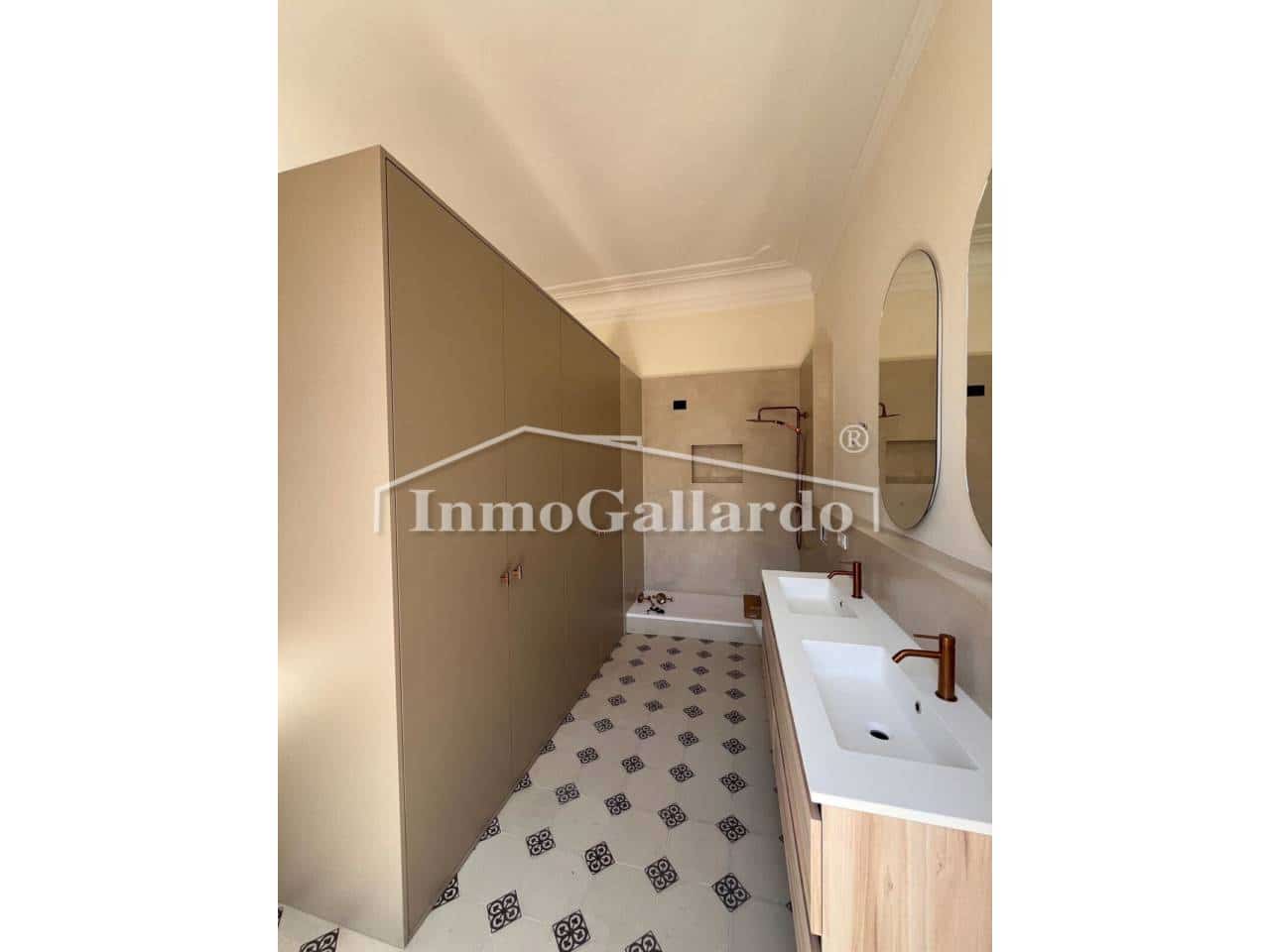 4 slaapkamer Flat te koop in Malaga stad - € 1.250.000 (Ref: 10016956)