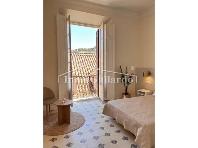 4 slaapkamer Flat te koop in Málaga stad - € 1.250.000 (Ref: 10016956)