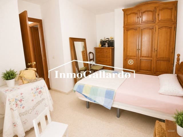 3 slaapkamer Flat te koop in El Palo, Málaga stad - € 450.000 (Ref: 10049897)
