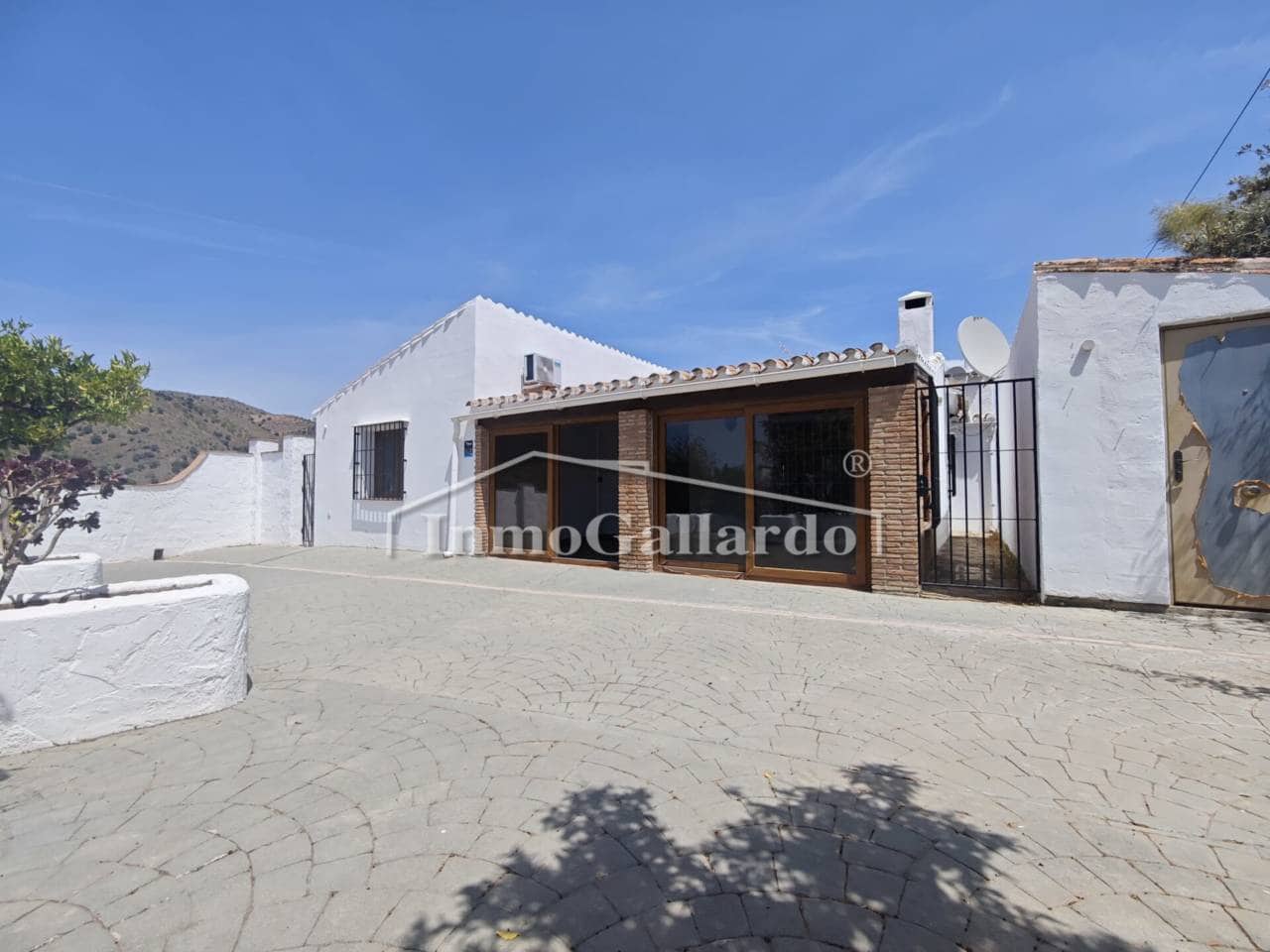 Chalet de 3 habitaciones en Los Romanes en venta con piscina garaje - 475.000 € (Ref: 10054592)