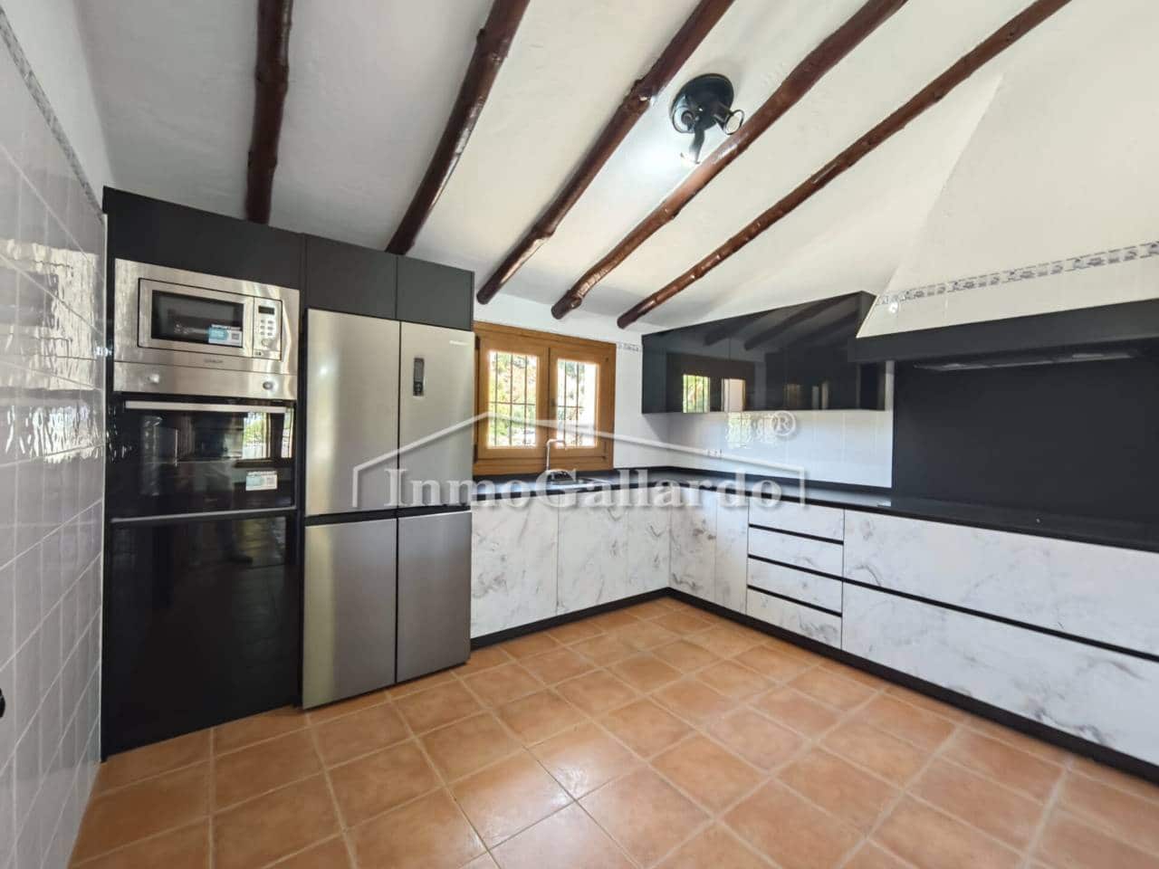 Chalet de 3 habitaciones en Los Romanes en venta con piscina garaje - 475.000 € (Ref: 10054592)