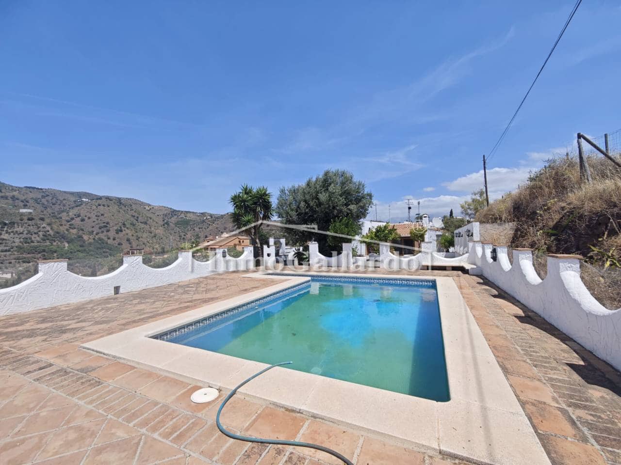 Chalet de 3 habitaciones en Los Romanes en venta con piscina garaje - 475.000 € (Ref: 10054592)