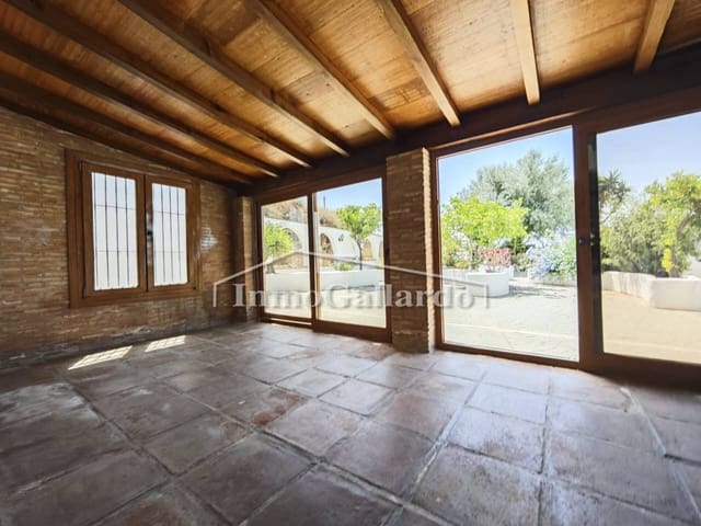 Chalet de 3 habitaciones en Los Romanes, Viñuela en venta con piscina garaje - 475.000 € (Ref: 10054592)