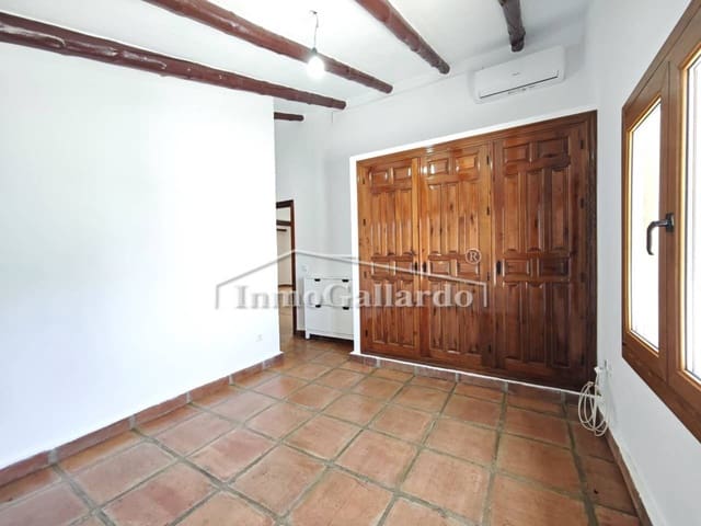 Chalet de 3 habitaciones en Los Romanes, Viñuela en venta con piscina garaje - 475.000 € (Ref: 10054592)