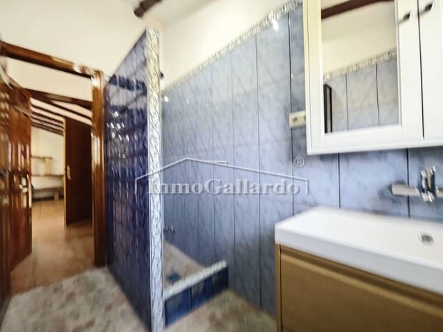 Chalet de 3 habitaciones en Los Romanes, Viñuela en venta con piscina garaje - 475.000 € (Ref: 10054592)