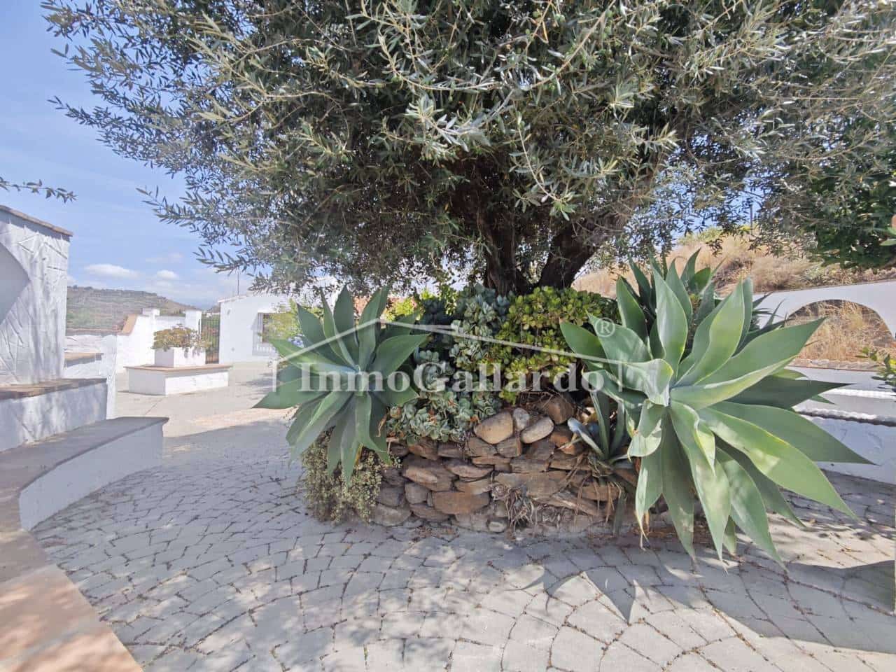 Chalet de 3 habitaciones en Los Romanes en venta con piscina garaje - 475.000 € (Ref: 10054592)