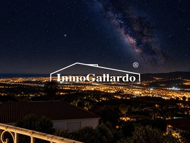 4 makuuhuone Omakotitalo myytävänä paikassa Vélez-Málaga mukana 
autotalli - 423 000 € (Ref: 10080250)