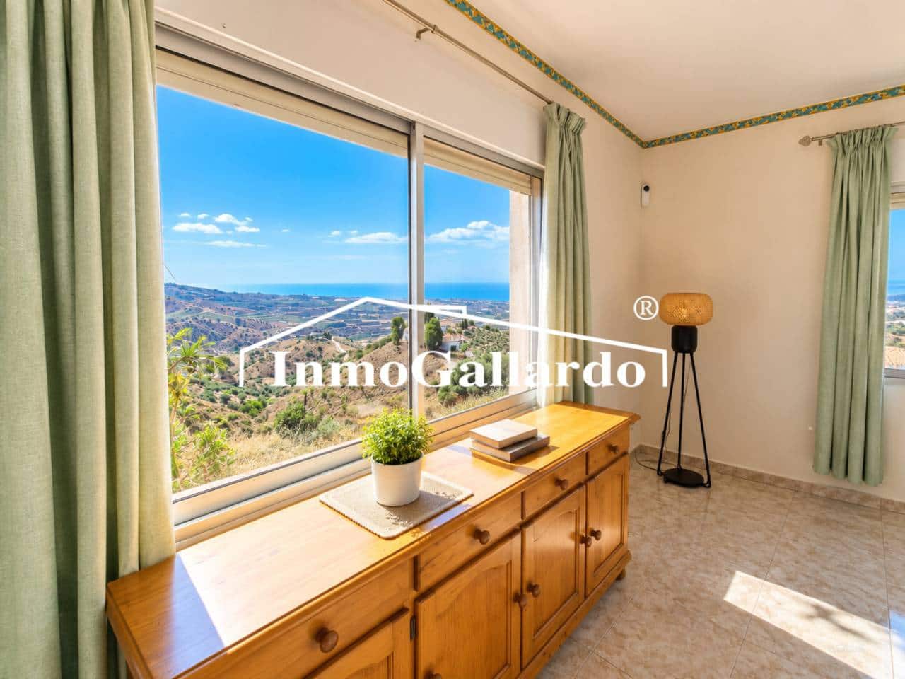 4 makuuhuone Omakotitalo myytävänä paikassa Velez-Malaga mukana 
autotalli - 423 000 € (Ref: 10080250)