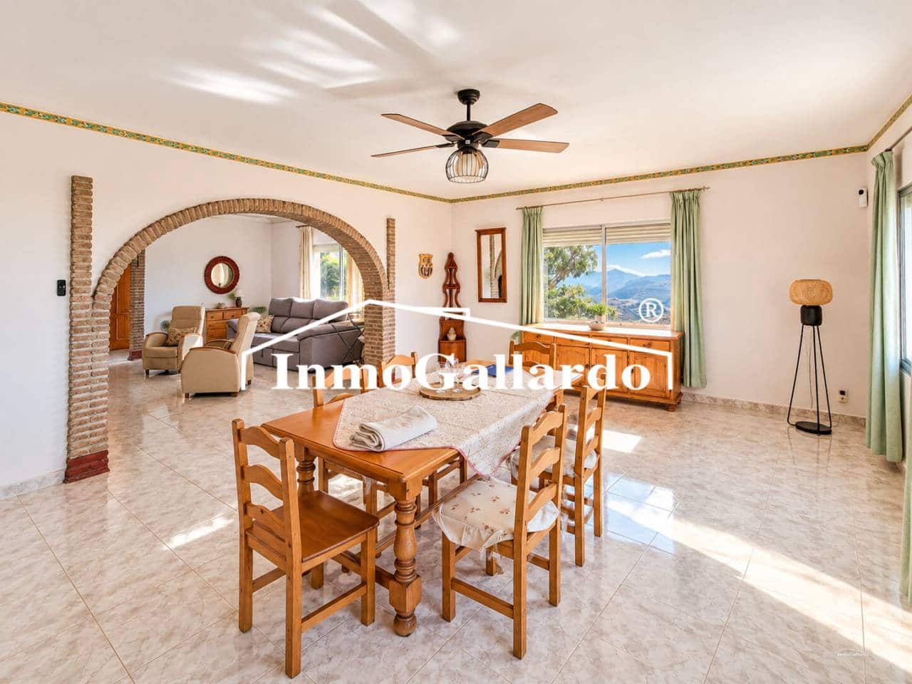 4 makuuhuone Omakotitalo myytävänä paikassa Velez-Malaga mukana 
autotalli - 423 000 € (Ref: 10080250)