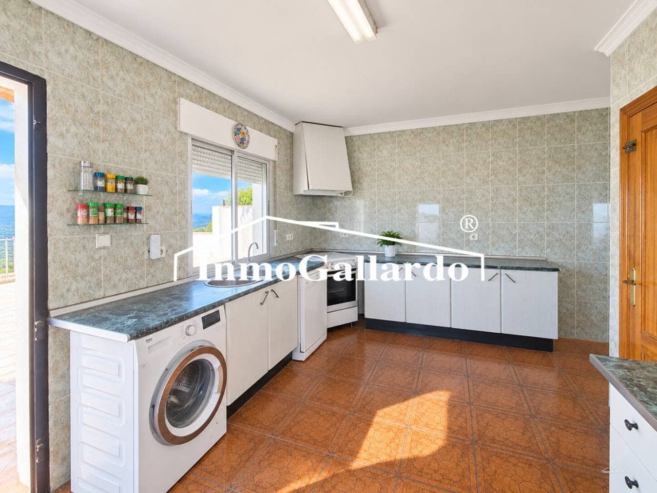 4 makuuhuone Omakotitalo myytävänä paikassa Velez-Malaga mukana 
autotalli - 423 000 € (Ref: 10080250)