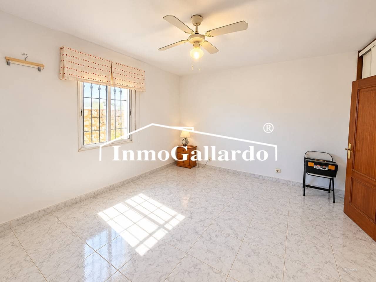 4 makuuhuone Omakotitalo myytävänä paikassa Velez-Malaga mukana 
autotalli - 423 000 € (Ref: 10080250)