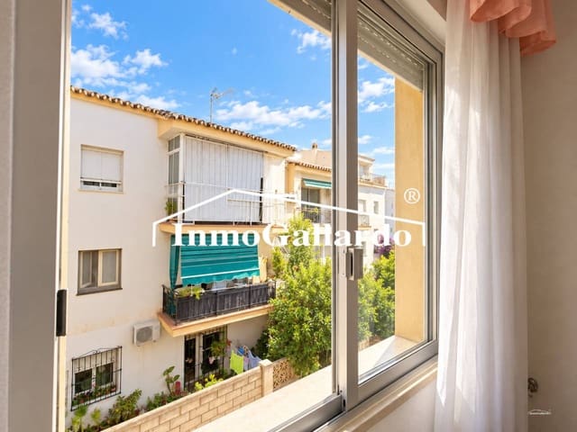 Piso de 3 habitaciones en Rincón de la Victoria en venta con garaje - 339.000 € (Ref: 10097402)