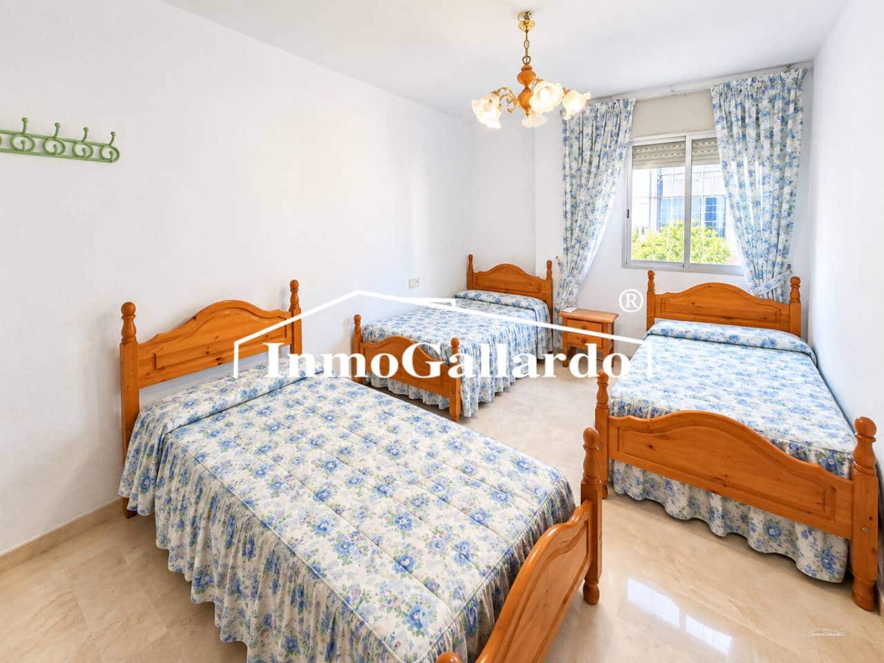 Piso de 3 habitaciones en Rincón de la Victoria en venta con garaje - 339.000 € (Ref: 10097402)