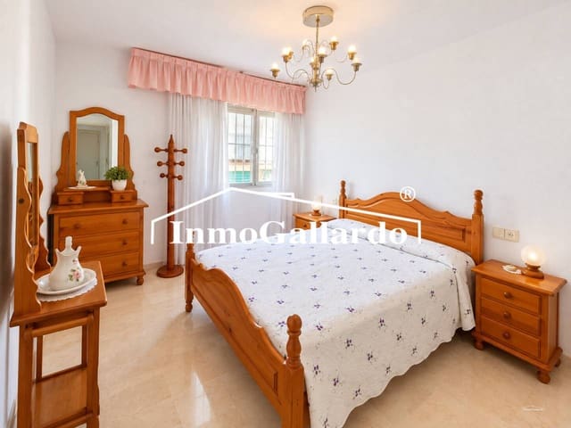 Piso de 3 habitaciones en Rincón de la Victoria en venta con garaje - 339.000 € (Ref: 10097402)