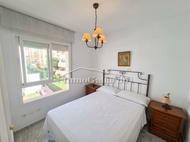 Appartement de 2 chambres à louer à Rincón de la Victoria avec piscine garage - 1 150 € (Ref: 10141568)