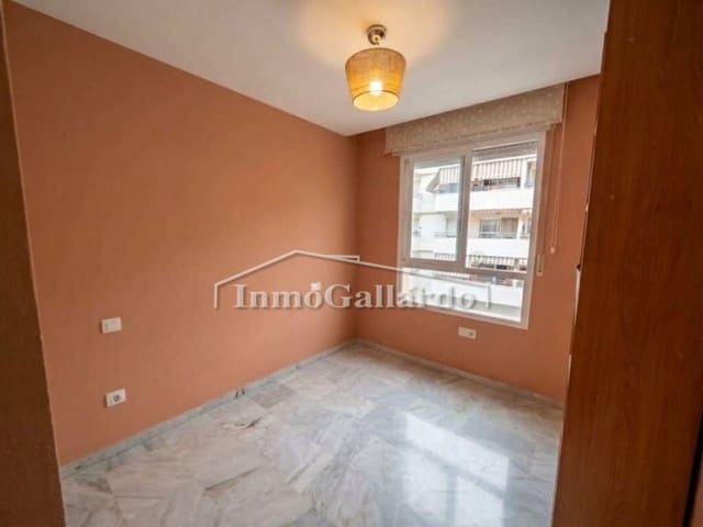 Appartement de 2 chambres à louer à Rincón de la Victoria avec piscine garage - 1 150 € (Ref: 10141568)
