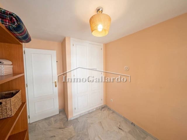 Appartement de 2 chambres à louer à Rincón de la Victoria avec piscine garage - 1 150 € (Ref: 10141568)