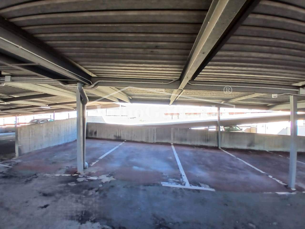 Garage til salg i Malaga by - € 49.900 (Ref: 10162075)