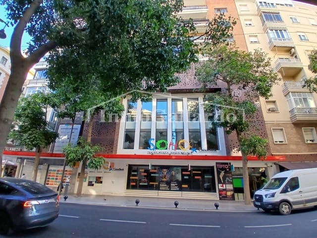 Garage til salg i Málaga by - € 49.900 (Ref: 10162075)