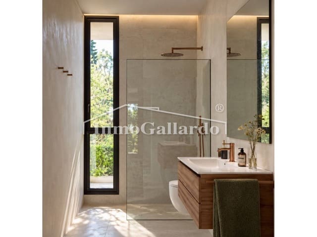 3 bedroom Terraced Villa for sale in Pedregalejo, Málaga city with pool garage - € 1,570,000 (Ref: 10176176)