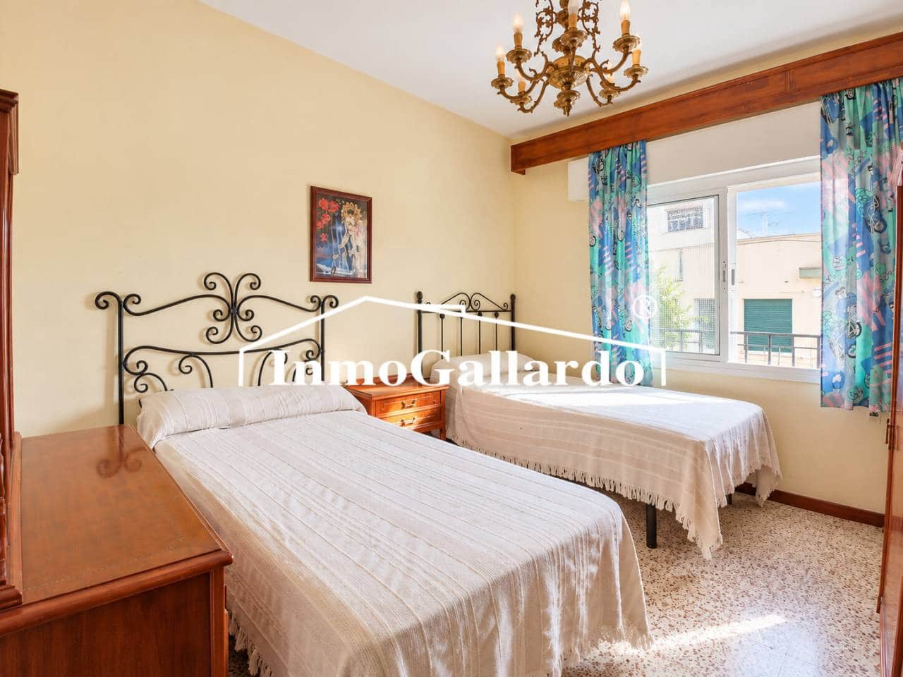 4 slaapkamer Flat te koop in Malaga stad - € 430.000 (Ref: 10176177)