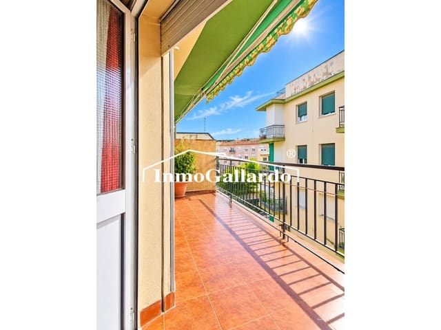 4 slaapkamer Flat te koop in El Palo, Málaga stad - € 430.000 (Ref: 10176177)