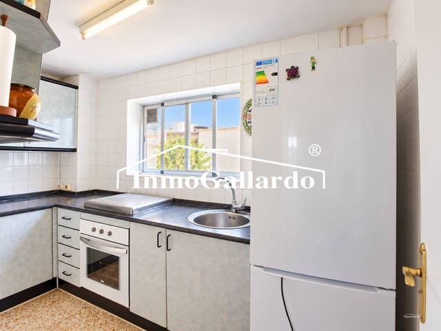 4 slaapkamer Flat te koop in El Palo, Málaga stad - € 430.000 (Ref: 10176177)